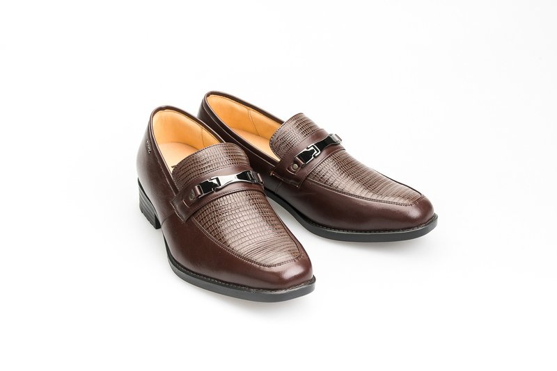 MIT 【金屬釦飾輕量紳仕皮鞋-咖啡】紳士鞋 樂福鞋 休閒型男必備 - 男牛津鞋/樂福鞋 - 真皮 咖啡色