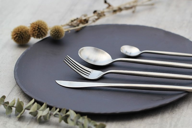 Stainless steel cutlery set / four pieces (primary color) - ช้อนส้อม - โลหะ สีเงิน