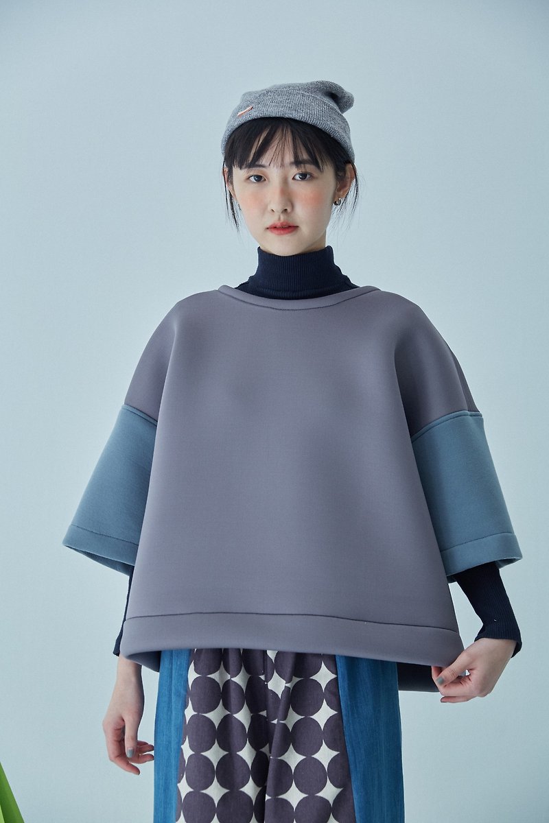 Two-tone stitching foam top - เสื้อผู้หญิง - เส้นใยสังเคราะห์ สีม่วง