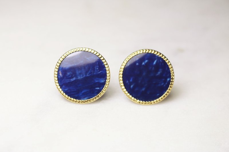 // VÉNUS 镶 decorated with gold-rimmed vintage earrings unique texture blue / / ve159 - Earrings & Clip-ons - Plastic Blue