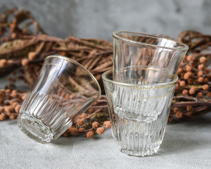 フレンチゴールドサークル ショットグラス ショットグラス（3個）のセットです。 - ワイングラス・酒器 - ガラス 