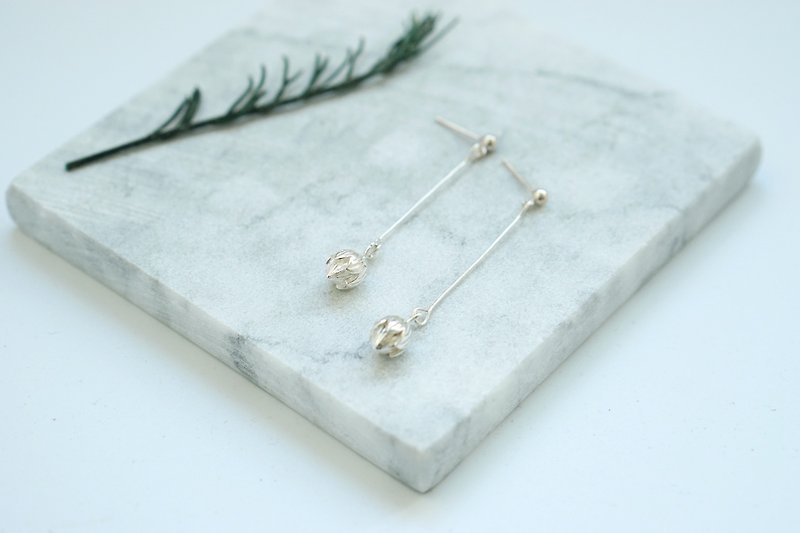 Small buds waiting to bloom | 925 sterling silver earrings - ต่างหู - เงินแท้ 