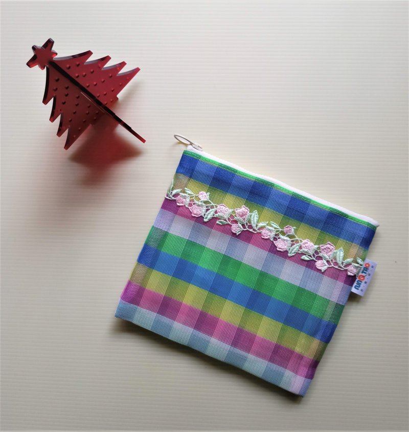 Seasonal limited Jiazhi zipper bag-A - Toiletry Bags & Pouches - Plastic Pink