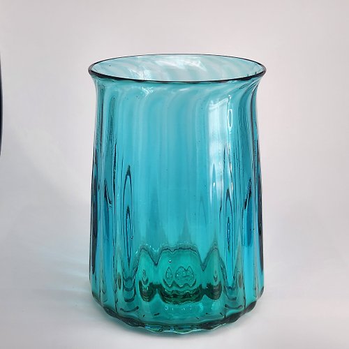 臺灣玻璃舘 藍綠直紋線條瓶 手作玻璃花器 純手工吹製