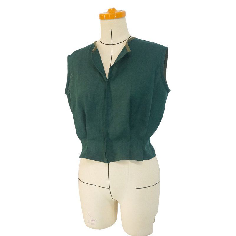 Aman No.41 linen waist short vest green - เสื้อกั๊กผู้หญิง - ผ้าฝ้าย/ผ้าลินิน สีเขียว