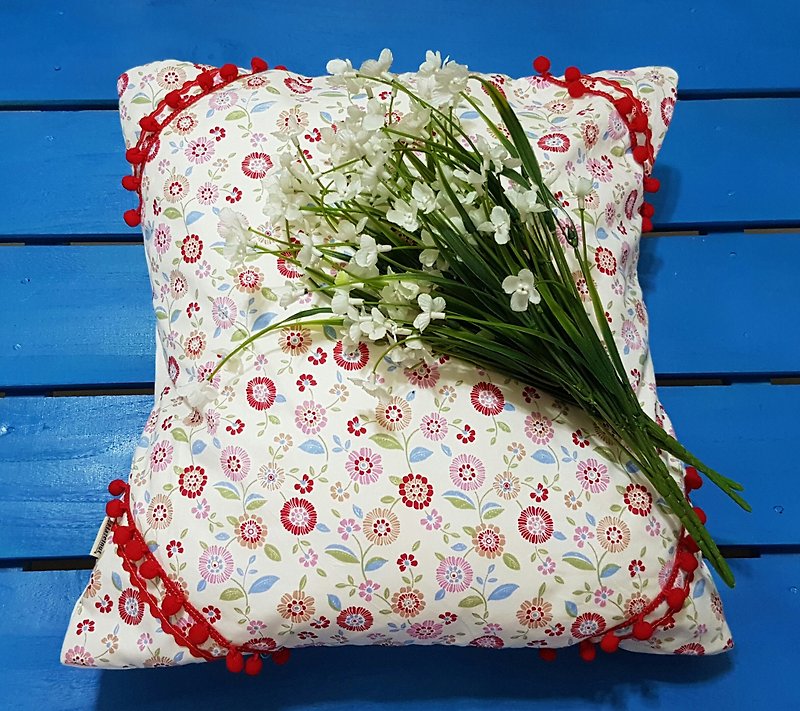 Scandinavian style fresh retro floral pattern, red hair ball pillow / pillow - Pillows & Cushions - Paper Transparent