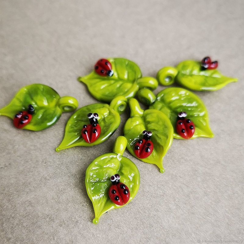 Glass Leaves, Glass Leaf Beads 20*15mm handmade pressed leaf - Pottery & Glasswork - Glass Green