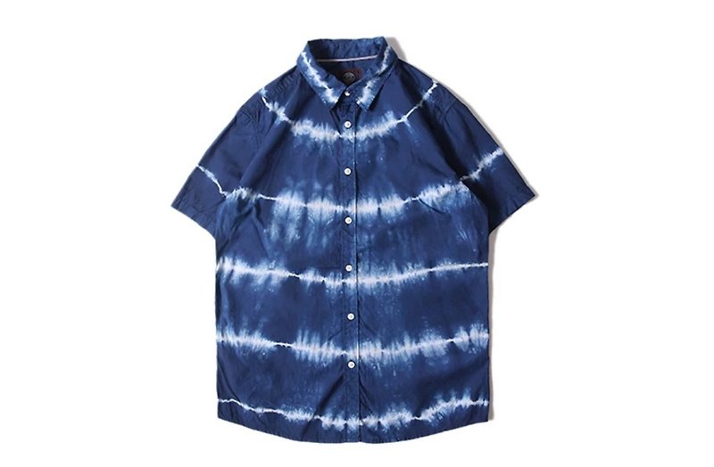 AMIN'S SHINY WORLD featured hand-dyed blue wavy short-sleeved lining - เสื้อเชิ้ตผู้ชาย - ผ้าฝ้าย/ผ้าลินิน สีน้ำเงิน