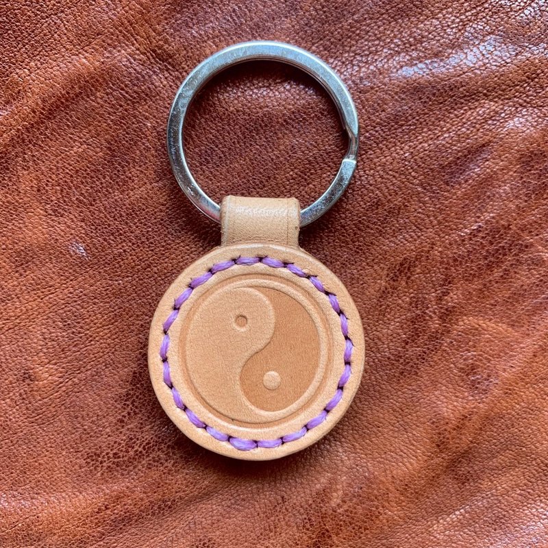 - Yin-Yang - Leather Keychain in Edo Murasaki - เครื่องประดับผม - หนังแท้ สีม่วง