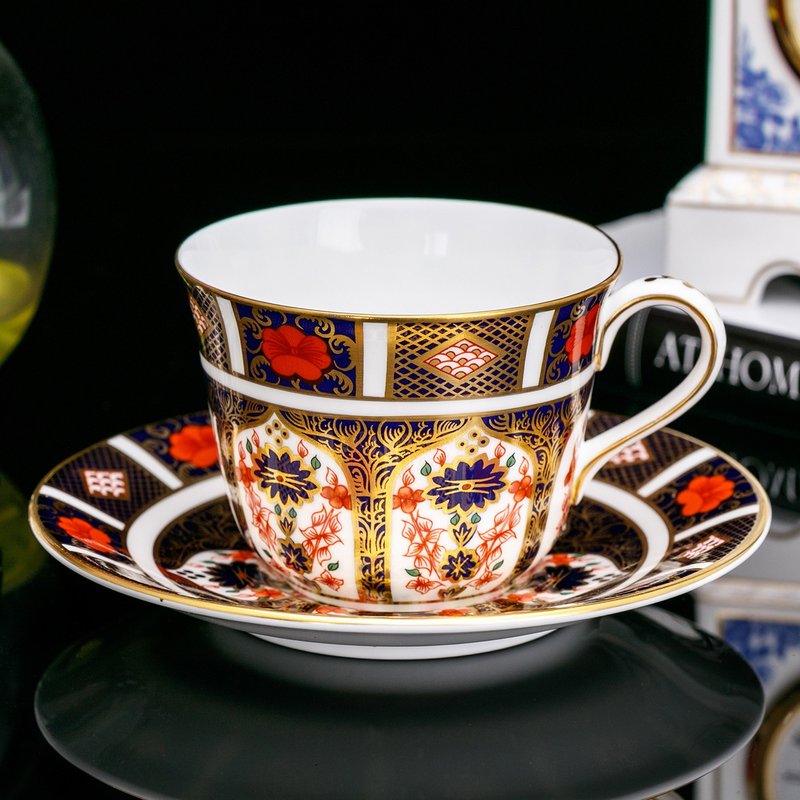 British-made Royal Crown Derby Imari 1128 luxury bone china coffee cup tray tea cup - แก้วมัค/แก้วกาแฟ - เครื่องลายคราม 