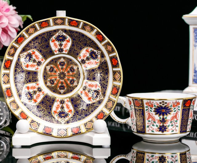 British-made Royal Crown Derby Imari 1128 luxury bone china