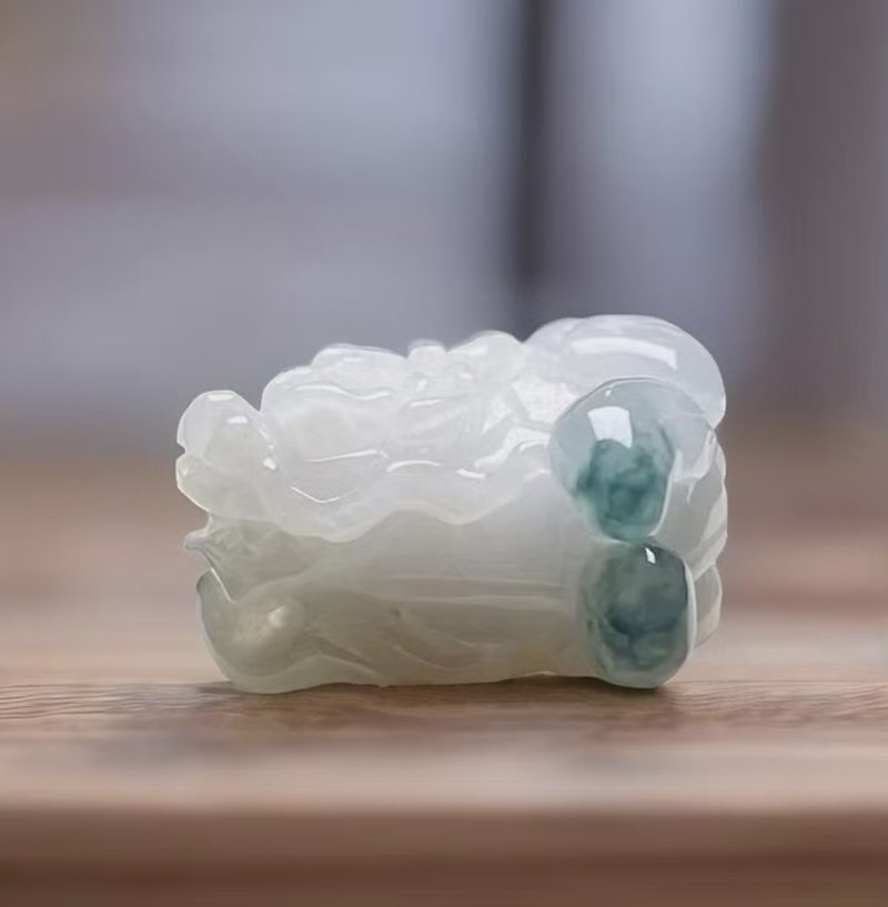 【Good Luck‧Longevity】Ice Type Blue Flower Jade Dragon Turtle | Natural Burmese A-Grade Jade | Gift - Necklaces - Jade Multicolor