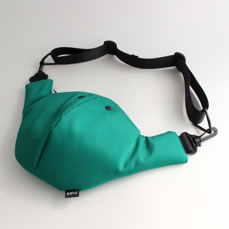 seto / creature bag / Middle / Chu-sagari / Green - Messenger Bags & Sling Bags - Polyester Green