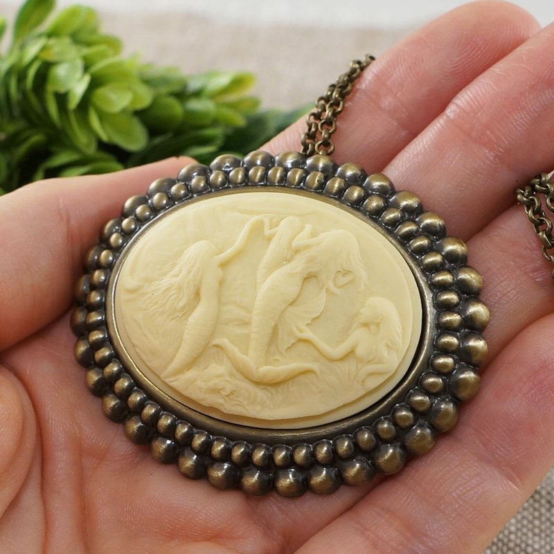 Ivory Mermaid Cameo Pin Brooch and Pendant Necklace 2 in 1 Woman Jewelry Gift - Brooches - Other Materials White