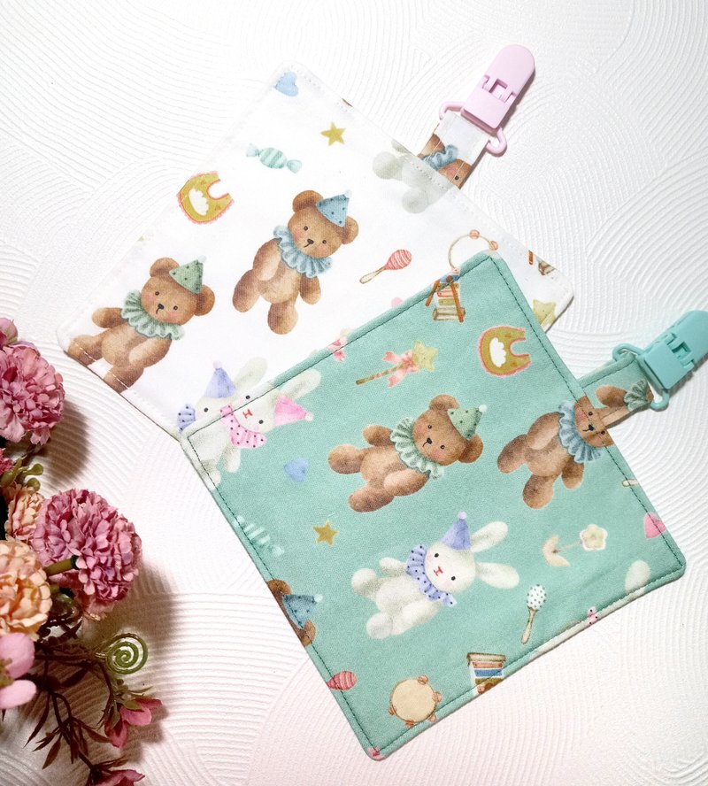 Antibacterial and environmentally friendly fabric/children's handkerchief/handkerchief holder/hand towel/small square towel-Bear Bear Rabbit (green/white) - ผ้าเช็ดหน้า - ผ้าฝ้าย/ผ้าลินิน หลากหลายสี