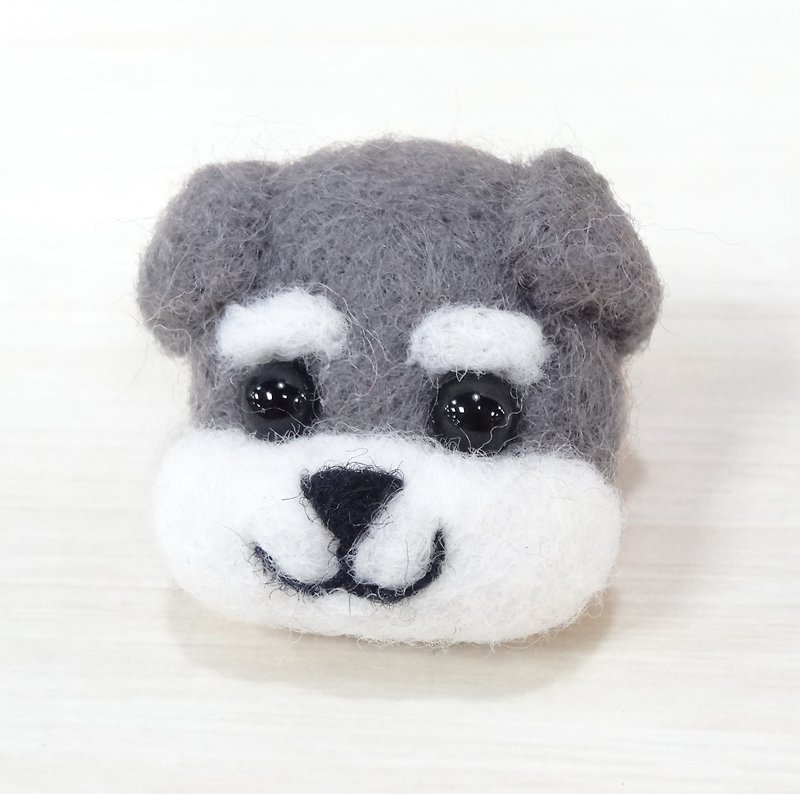 Schnauzer or Miguelo- Wool felt (Safety pin or magnet) - เข็มกลัด - ขนแกะ สีเทา