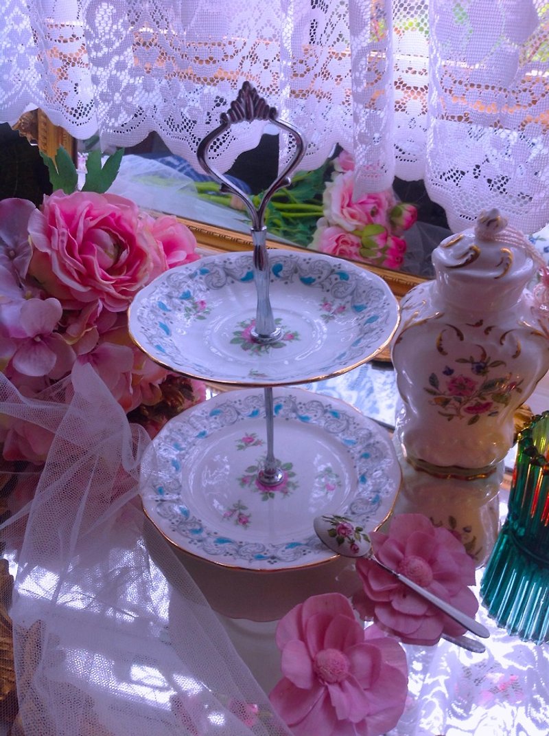 英國骨瓷 董手繪玫瑰雙層骨瓷點心盤蛋糕盤飾品盤飾品架珍藏送禮 - 小碟/醬油碟 - 瓷 藍色
