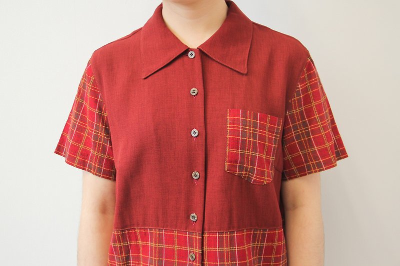 …｛橡子女孩::古著上衣｝深紅色拼格紋短袖襯衫 - 恤衫 - 聚酯纖維 紅色