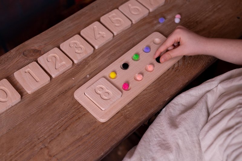 Wooden Pompom Numbers and Tables Toy - 寶寶/兒童玩具/玩偶 - 木頭 咖啡色
