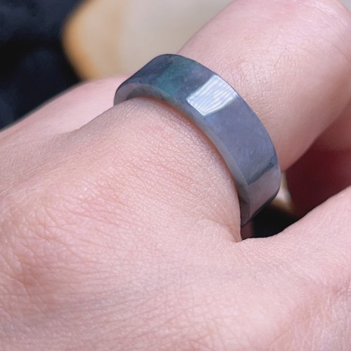 瓔珞珠寶盒 E.L.Jewelry Box 【求‧緣】烏雞飄花翡翠戒指戒圈 | 國際14圍 | 天然緬甸玉翡翠