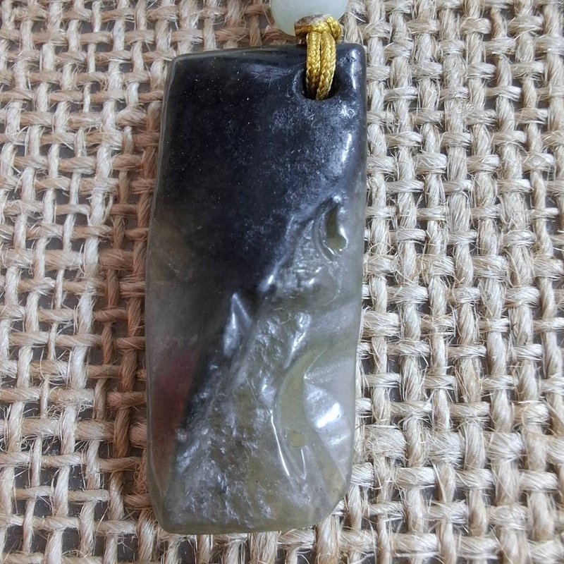 ミャンマー翡翠 / 魔除け・健康・金運招来 - 「私を旅に連れてって」シリーズ - 13番 - チャーム - 翡翠 