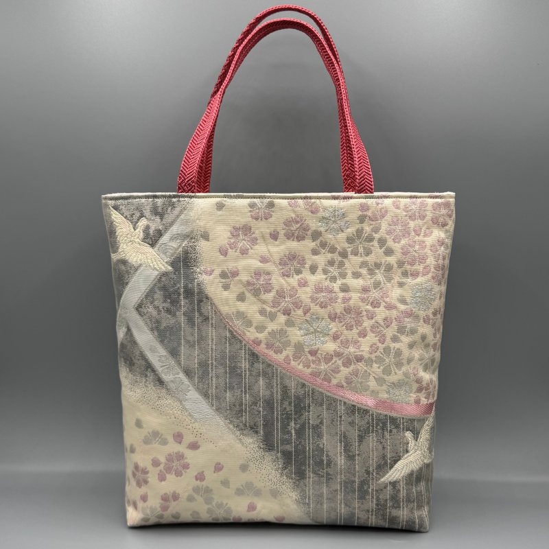 着物 帯 帯締め ハンドメイド トートバッグ リメイク シルバー  鳥 - 手提包/手提袋 - 絲．絹 銀色