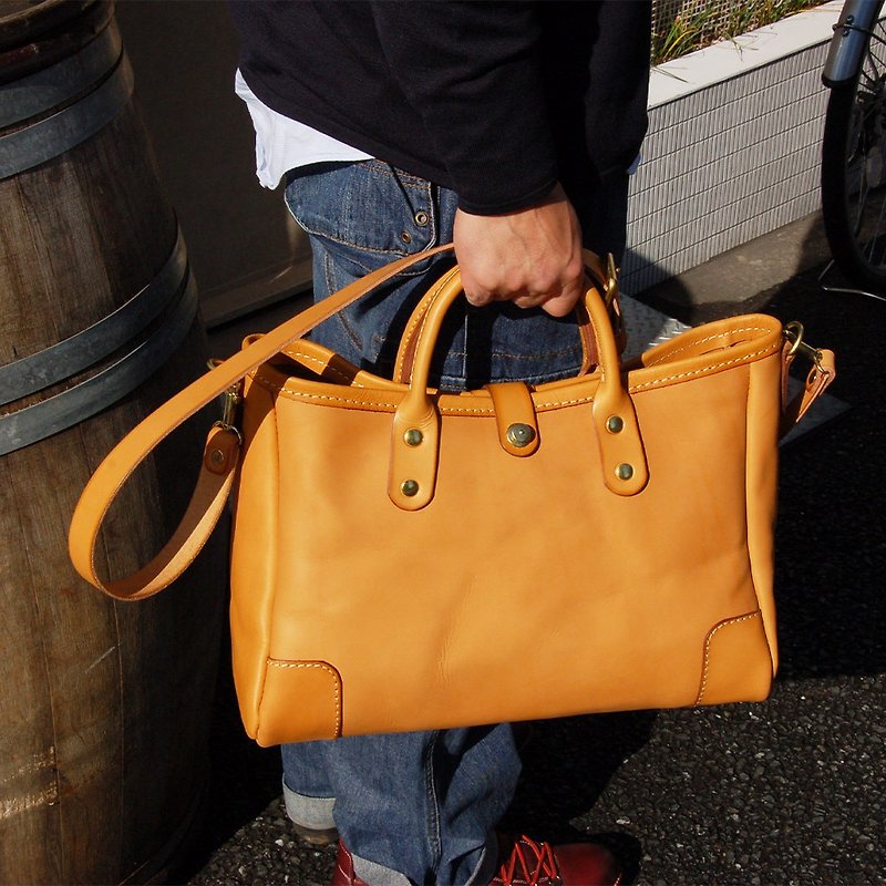 Japanese craftsman handmade leather large capacity tote bag (T-146) - 5 colors in total - กระเป๋าถือ - วัสดุอื่นๆ หลากหลายสี