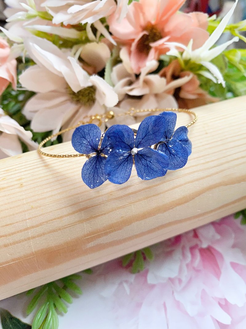 Flower jewellery Real flower Bracelet - Bracelets - Plants & Flowers Blue