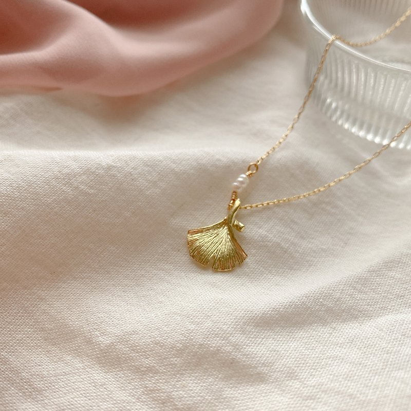Autumn-Pearl brass necklace - สร้อยคอ - ทองแดงทองเหลือง หลากหลายสี