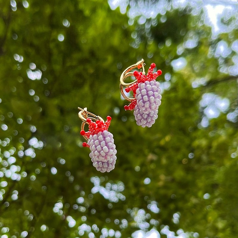 Exotic Berry Earring - 耳環/耳夾 - 玻璃 紫色
