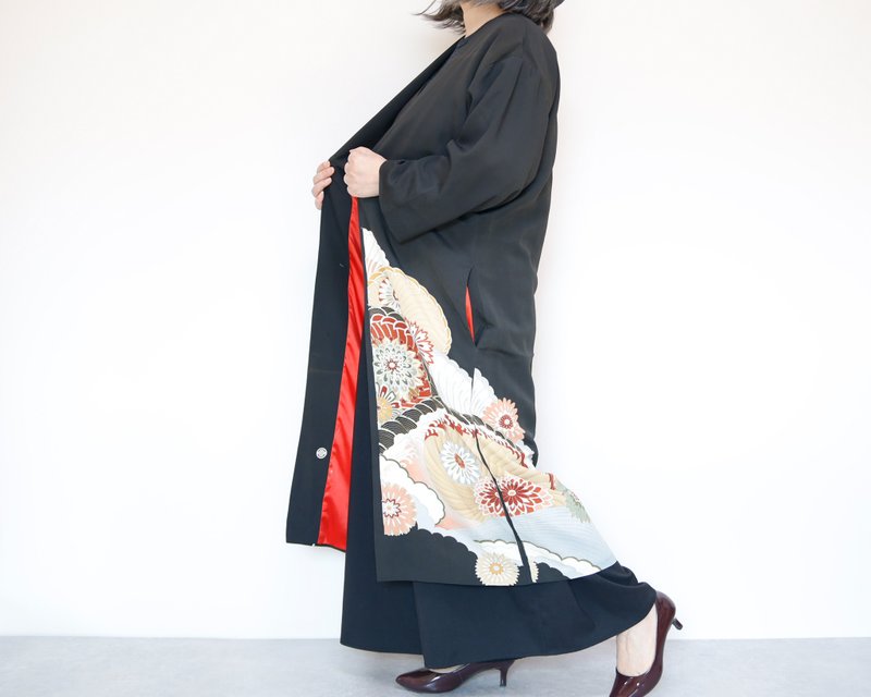KIMONO Iwai Coat -ヴィンテージの着物を使ったガウンコート 1点ものです 着物リメイク フォーマル にも - 女西裝外套 - 絲．絹 黑色