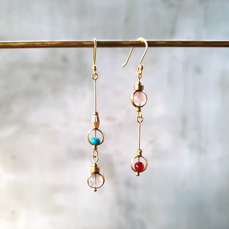 [Exotic] Asymmetrical Turquoise Red Agate Brass Earrings - ต่างหู - ทองแดงทองเหลือง สีทอง