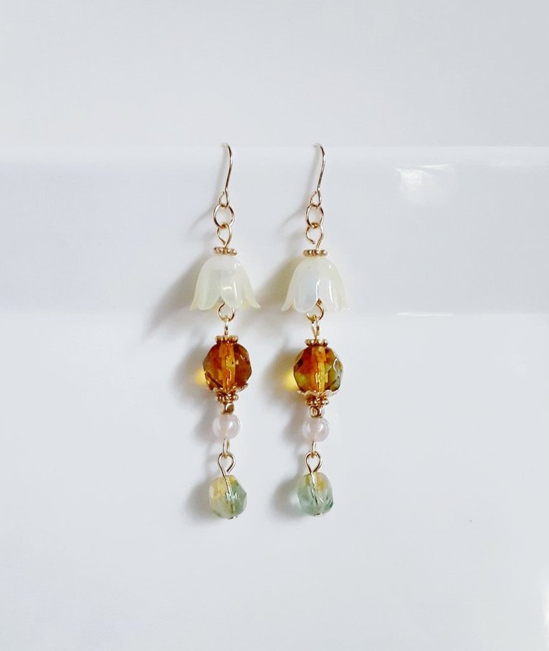 Beautiful adult topaz colored earrings with lily of the valley beads and fire polished Czech beads. Can be changed to allergy-friendly earrings or Clip-On. Suzuran ear ring - Earrings & Clip-ons - Glass Orange