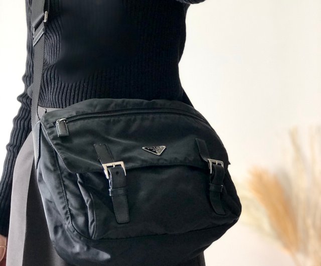 日本直送 名牌中古包 】PRADA プラダ トライアングルロゴ