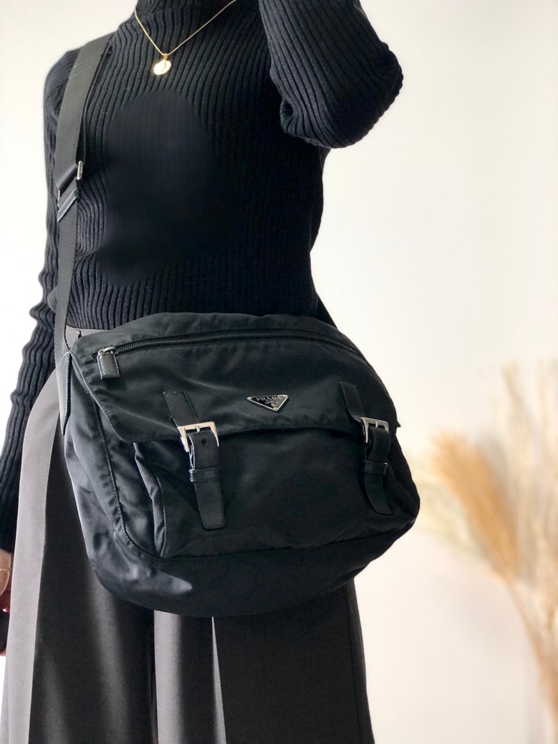 【 日本直送　名牌中古包 】PRADA プラダ トライアングルロゴ ナイロン メッセンジャーバッグ ショルダーバッグ ブラック vintage yhbgwu - 側背包/斜背包 - 尼龍 黑色