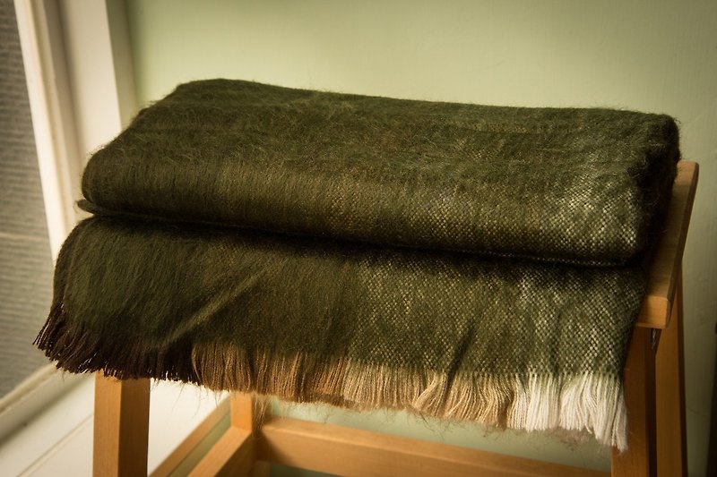 South American hand-made alpaca shawl long hair - ผ้าพันคอถัก - วัสดุอื่นๆ 
