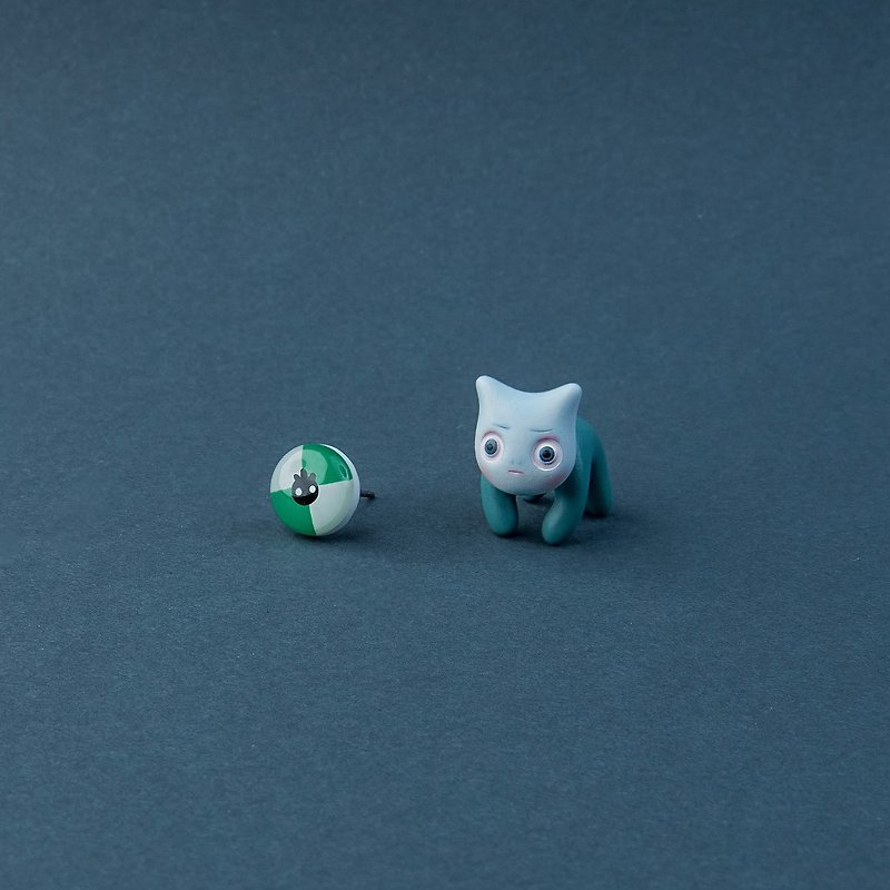 Voldemort Cat- Polymer Clay Earrings, Handmade&Handpaited Catlover Gift - 耳環/耳夾 - 黏土 灰色