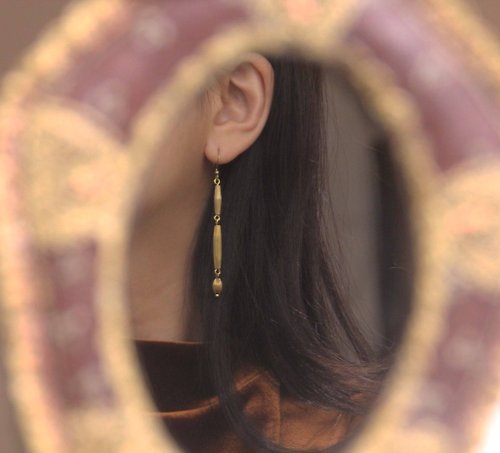 生生蔓 :: 復古黃銅手作飾品 .vintage accessories 瓜三長串串 黃銅耳環