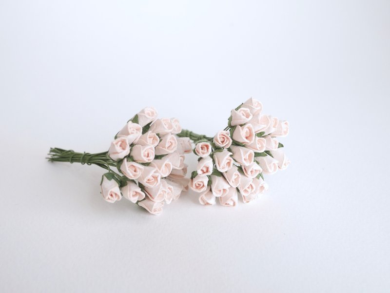 Paper flower, 50 pieces, size 1x0.8  cm. budding rose flower, pale pink color. - 其他 - 紙 粉紅色