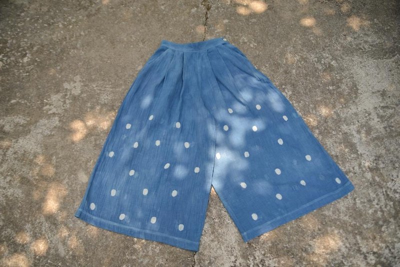 wide-leg trousers | turtle eggs | indigo dyed cotton | - 女長褲 - 棉．麻 藍色