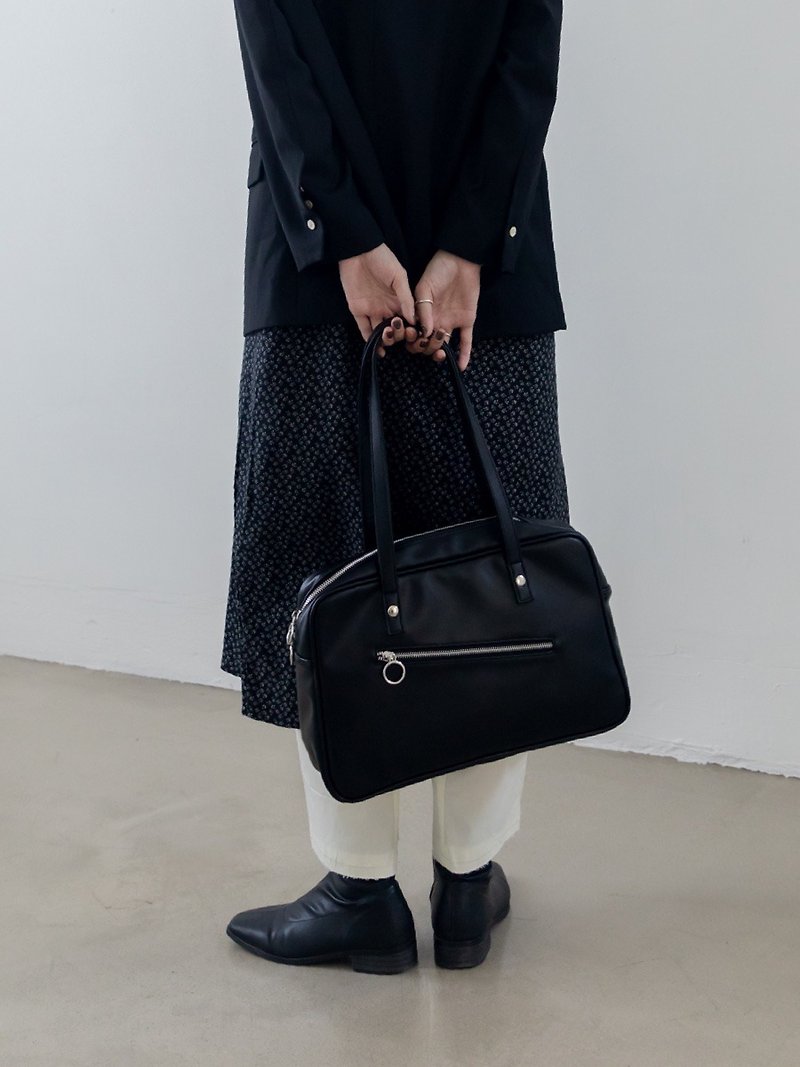 Black girl next door 3-color design sense large-capacity one-shoulder oblique back shape square bag briefcase