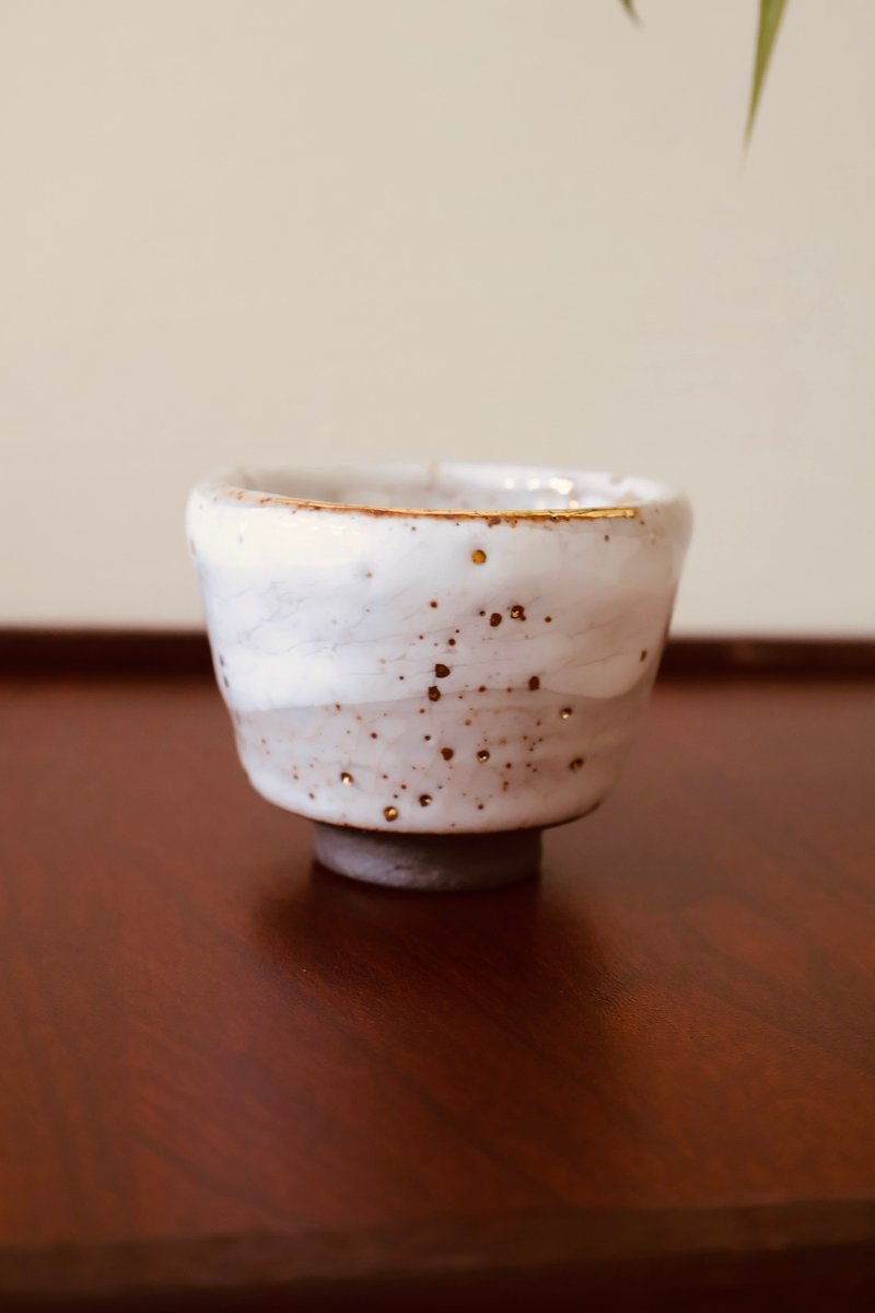 白志野鎏金星點杯-余華宇老師手作-容量約70cc - 茶壺/茶杯/茶具 - 陶 