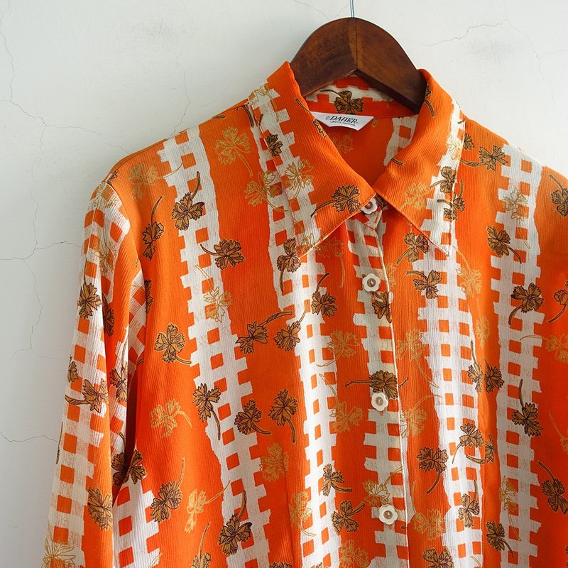 │Slowly│ 壓花/古著襯衫 │vintage.復古.文藝 - 女襯衫 - 聚酯纖維 多色