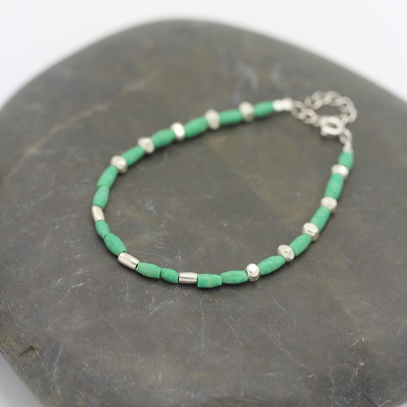 Turquoise and silver beads bracelet (B0027) - สร้อยข้อมือ - เงิน สีเขียว