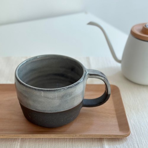 一息 陶製馬克杯/ 咖啡杯 - 信樂黑土配灰色釉