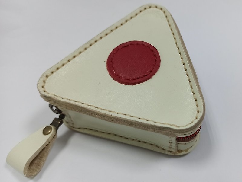 Japanese rice ball shaped triangular coin purse - กระเป๋าใส่เหรียญ - หนังแท้ ขาว