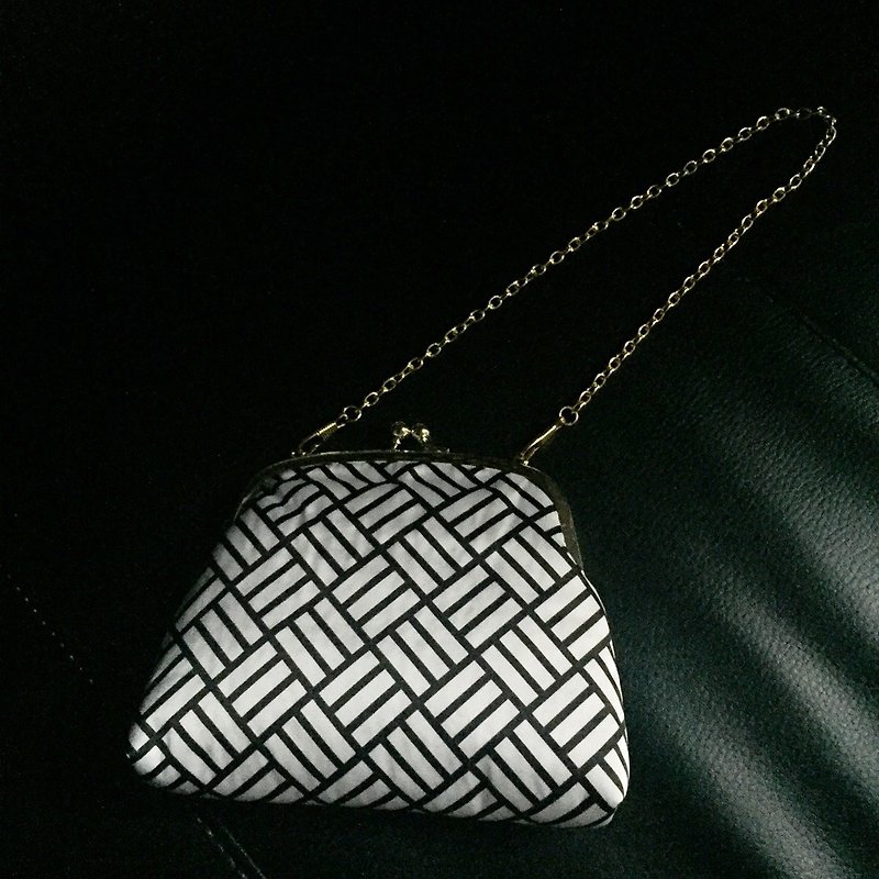 Original Print Japanese traditional pattern kiss lock petit bag SANGIKUZUSHI - Handbags & Totes - Polyester Black