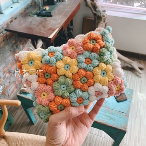 【KWBTです】アメリカ　花柄ヴィンテージハンカチリメイク　ミニバッグ KWBTです】アメリカ 花柄ヴィンテージハンカチリメイク ミニ