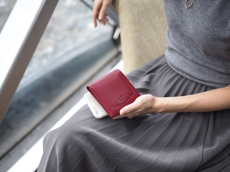 Hannah (Burgundy) : Small leather short wallet, folded wallet, Slim, Red wallet - กระเป๋าสตางค์ - หนังแท้ สีแดง