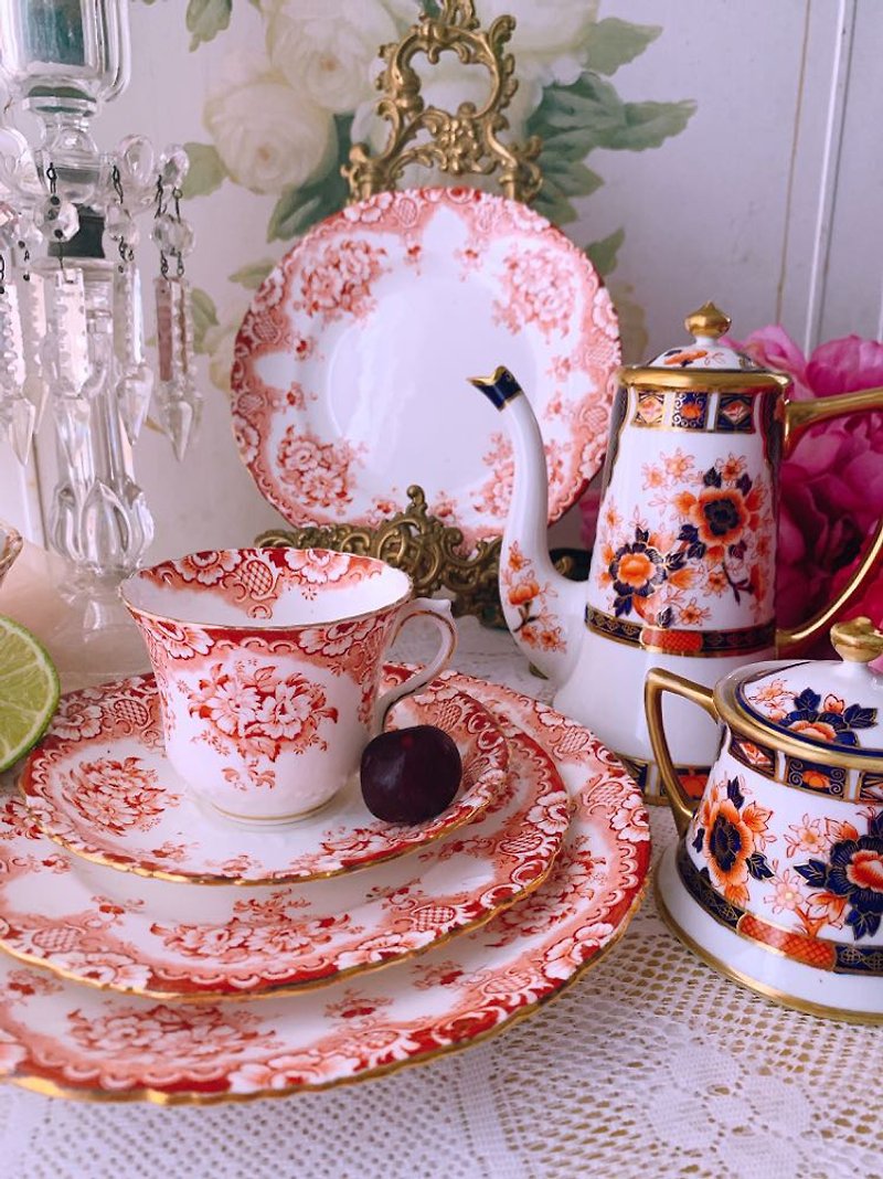 1890 年維多利雅時期手繪鈷紅古董花茶杯兩件組 值得收藏 - 茶具/茶杯 - 瓷 紅色